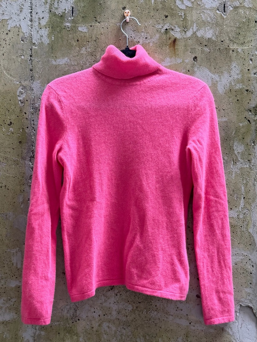 Lord & Taylor 100% Cashmere Pink Turtleneck Sweater, Medium